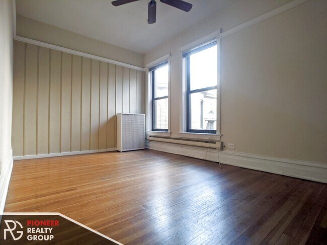 Foto del edificio - 1224 N Dearborn St