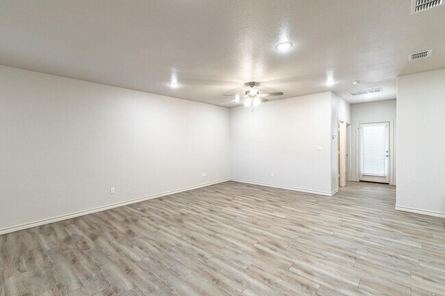 Foto del edificio - 5507 Kemper St