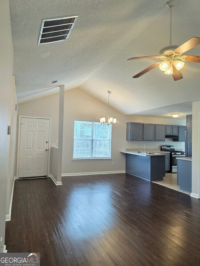 Building Photo - 1504 Cain Ct