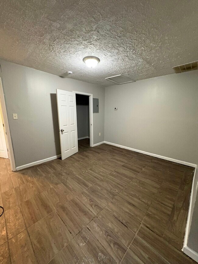 Foto del edificio - 1161 Ira St SW