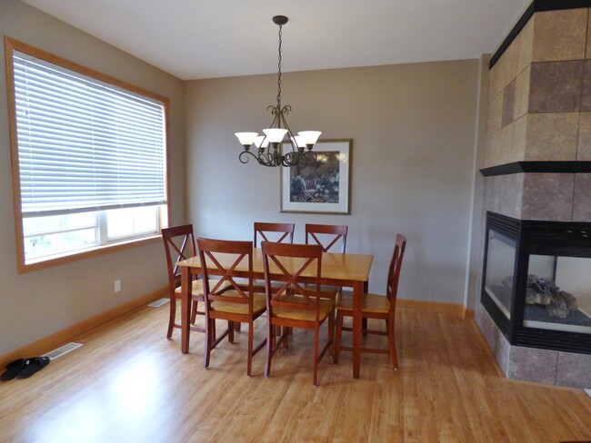 Foto del edificio - 3 Bedroom Townhome in Monticello, MN