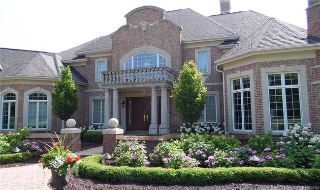 Building Photo - 5489 Orchard Ridge Dr