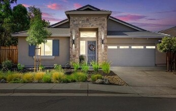 Building Photo - 39 Pato Ln