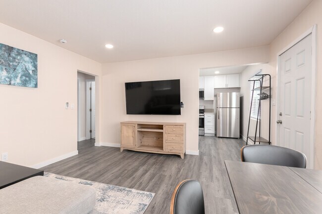 Foto del edificio - 2860 Franklin Ave