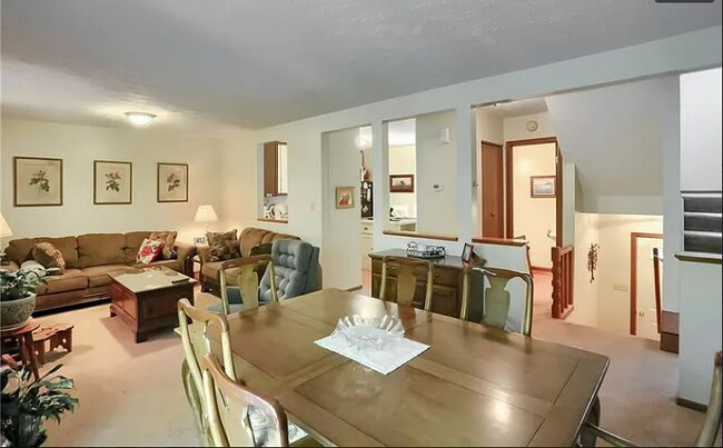Foto del edificio - 9250 Highland Rd