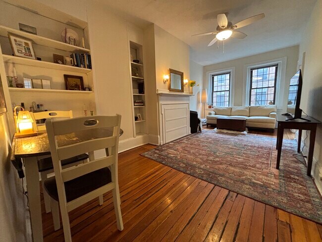 Building Photo - 2 Myrtle St