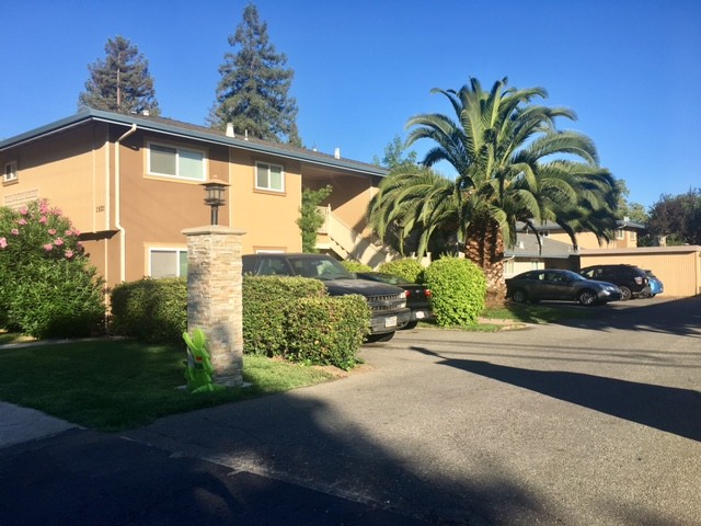 Primary Photo - 1521 Mendocino Dr
