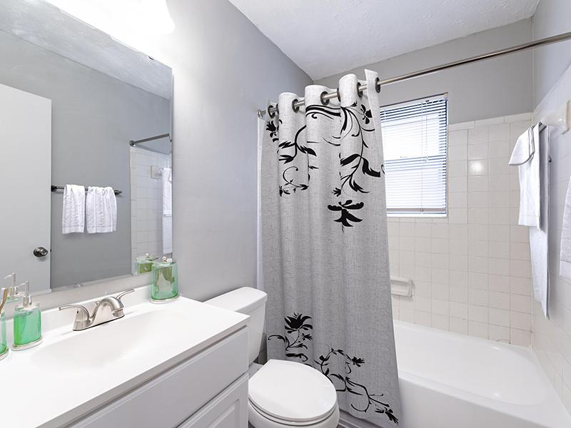 Building Photo - 4818 Sebree Ln