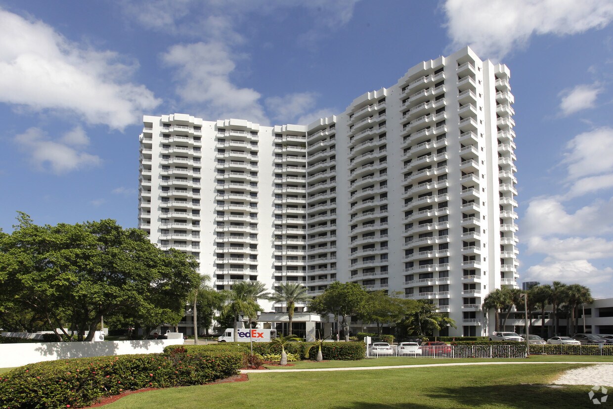 Parc Central Aventura East Apartments Aventura, FL