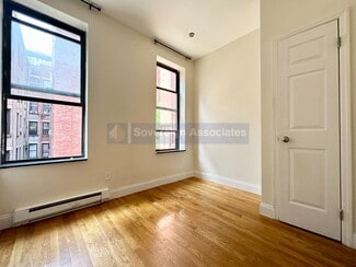 Building Photo - 216 W 108th St
