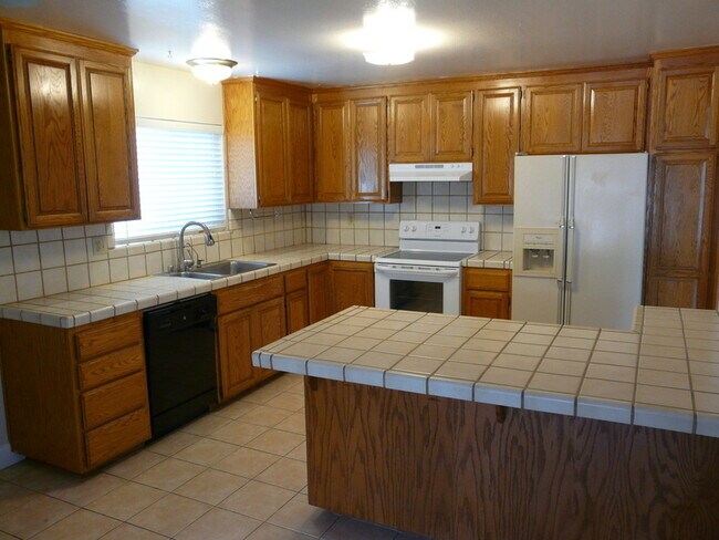 Building Photo - 4837 Corrales Dr