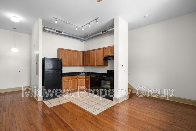 Building Photo - 4244 Chouteau Ave
