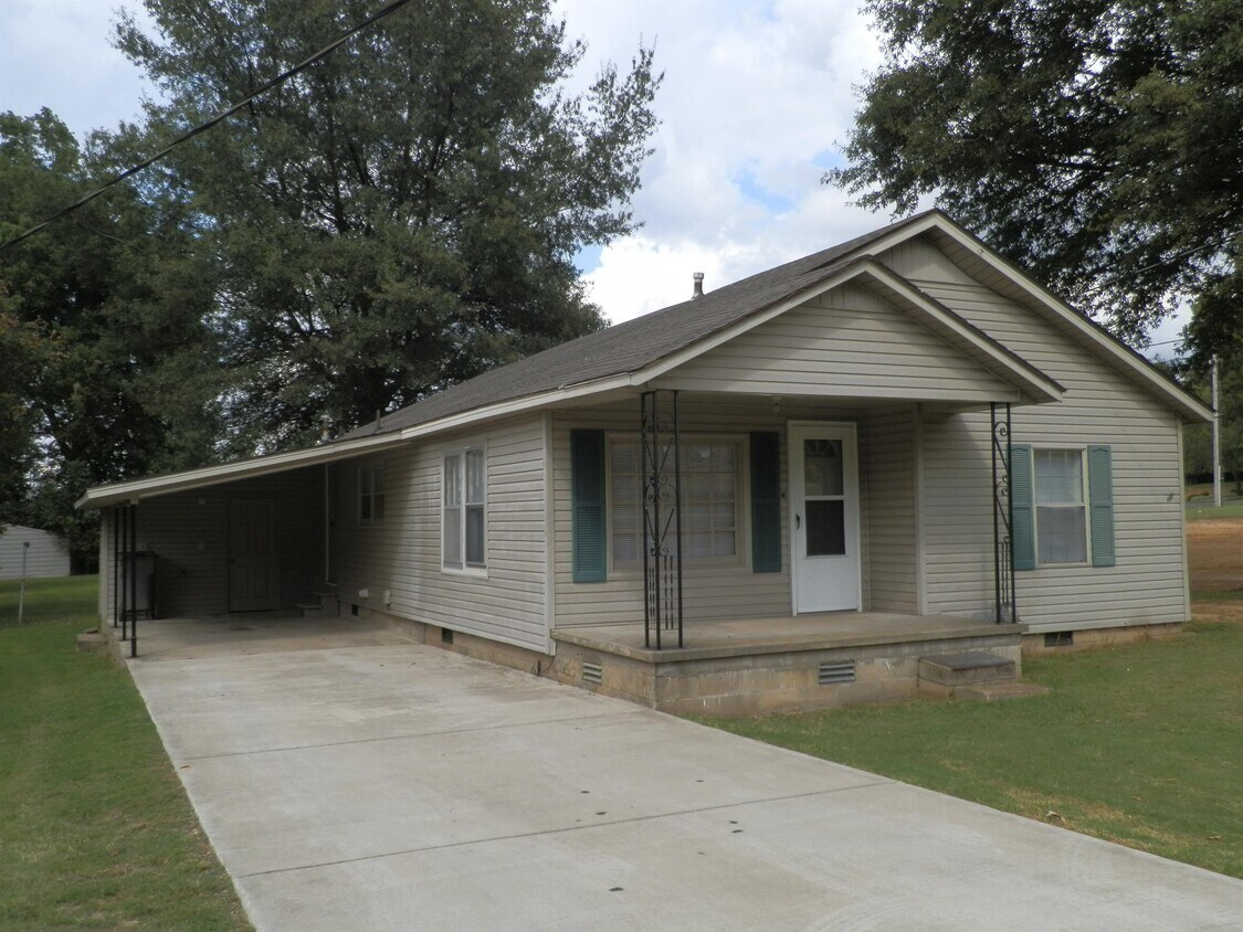 Primary Photo - 1505 W Main St