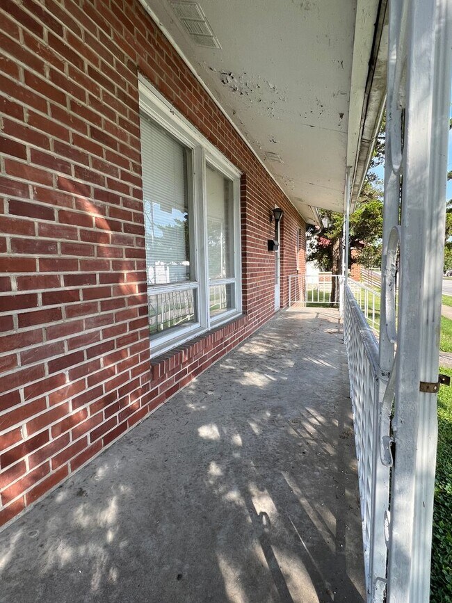 Foto del edificio - 2 Bedroom (Ellettsville) Available September 2026 for $1,230 (All Utilities Paid by Owner!)