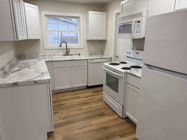 Building Photo - 191 Washington St