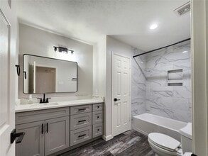 Building Photo - 21827 Sierra Long Dr