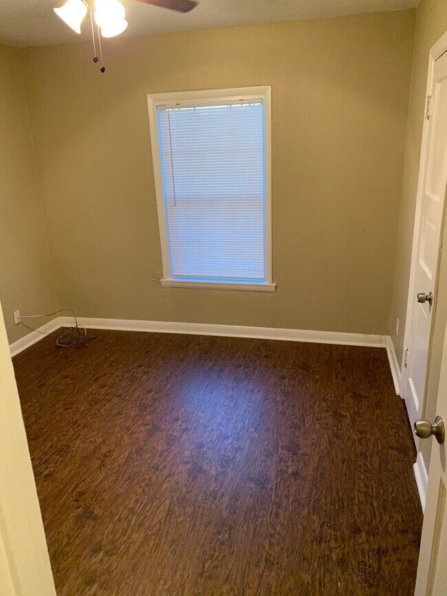 Bedroom - 710 N Russell St