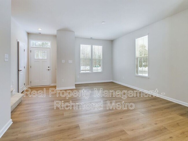 Foto del edificio - 2031 Turtle Pkwy