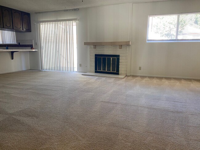 Dinning area - 1821 Hawkbrook Dr
