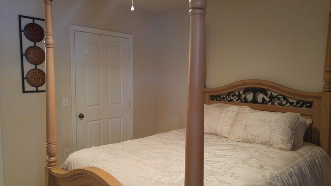 Master Bedroom - 1100 Villagio Cir