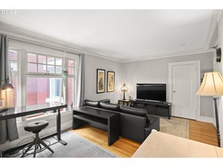 Foto del edificio - 1811 NW Couch St