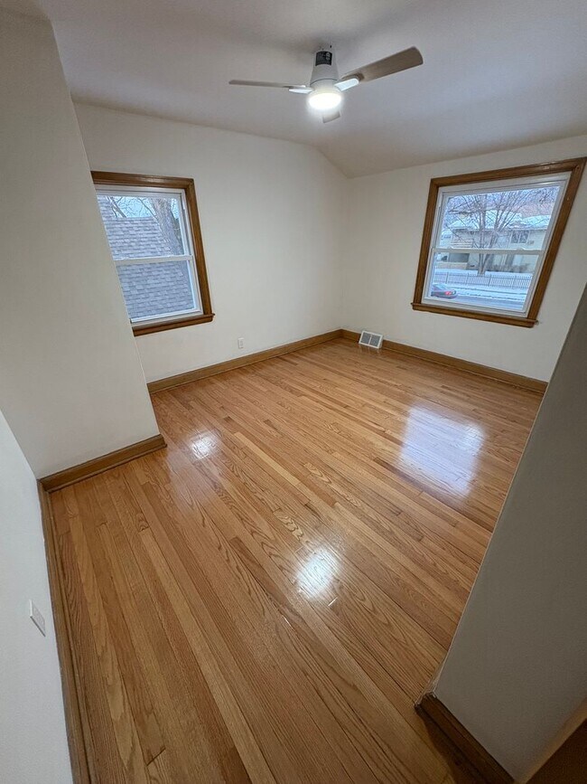 Foto del edificio - Newly remodeled single family with lots of space!!