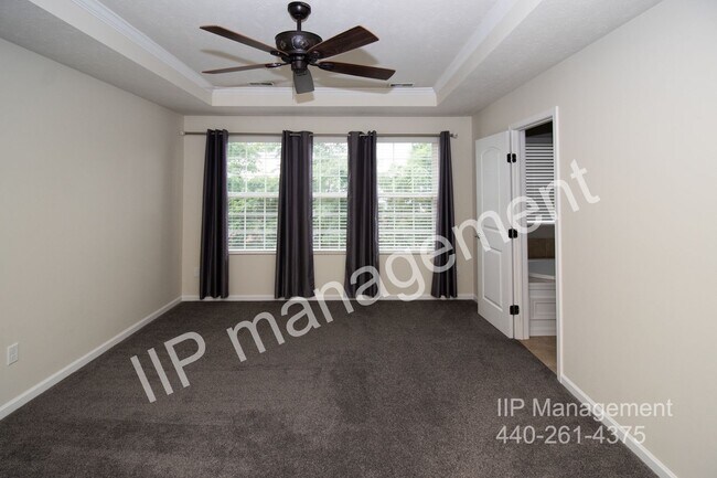 Building Photo - Chic Townhouse in  Pepper Pike OH!