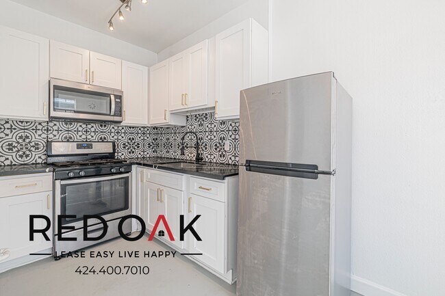 Building Photo - 535 S Gramercy Pl