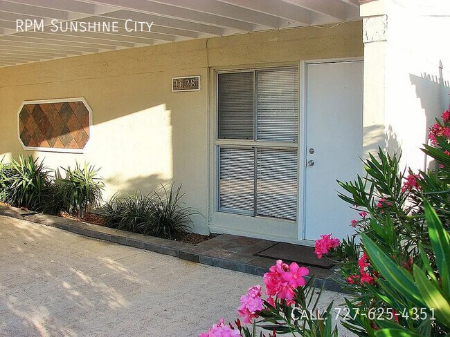 Foto del edificio - 1628 Pine St