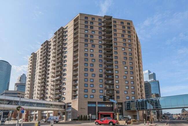 Foto del edificio - 121 S Washington Ave