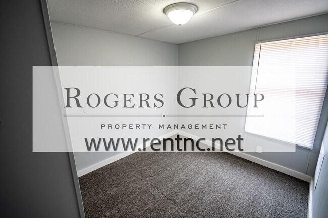 Foto del edificio - 15 Freedom Ln