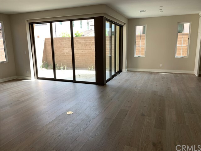 Building Photo - 118 Dolci