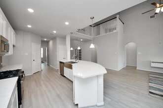 Building Photo - 3102 Trishelle Ct