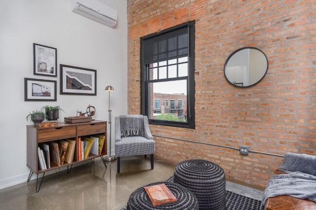Foto del edificio - 1540 W Monroe St