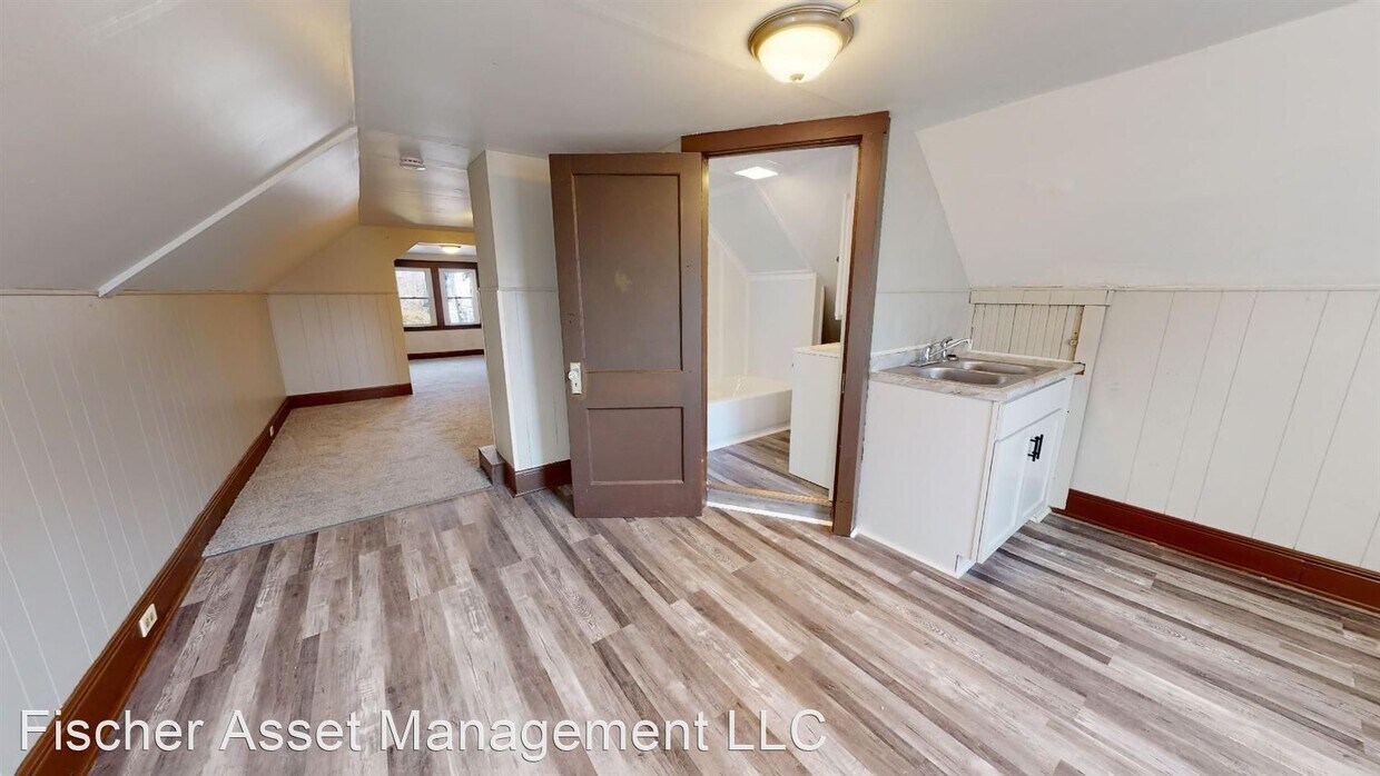 Foto principal - 1 br, 1 bath Apartment - 3210 West 98th St...