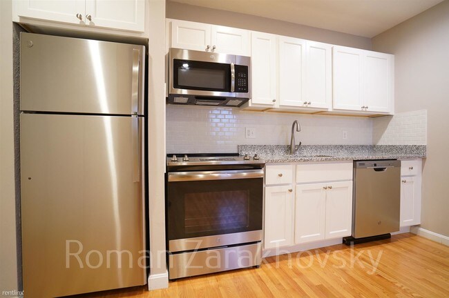 Building Photo - 1 br, 1 bath  - 1200 Commonwealth Ave # 22RZ