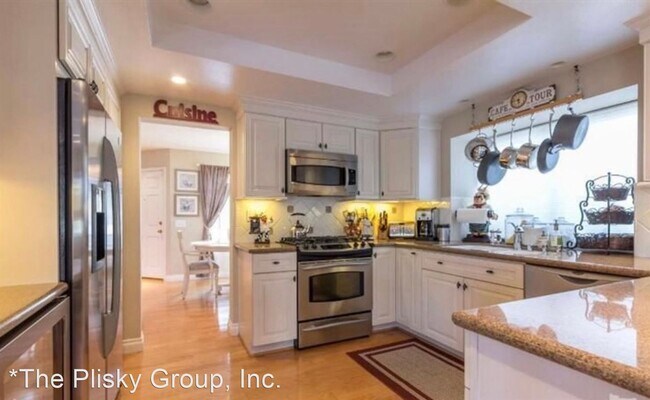 Building Photo - 4 br, 3 bath House - 677 Warrendale Ave