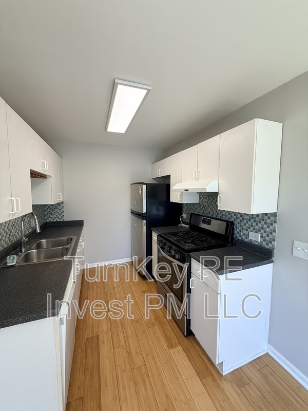 Building Photo - 722 Whitesail Dr