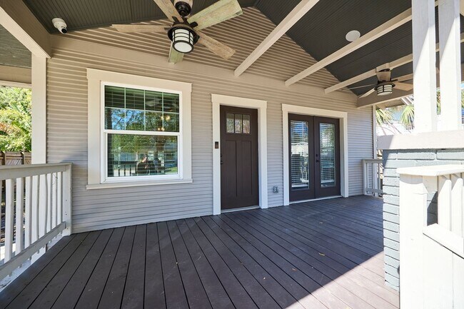 Foto del edificio - 6008 N Highland Ave