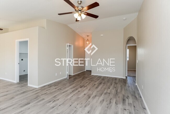 Foto del edificio - Charming 3 Bedroom in Apache Junction! RV ...