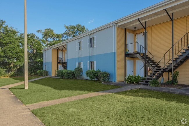 Building Photo - Sandstones Apartments