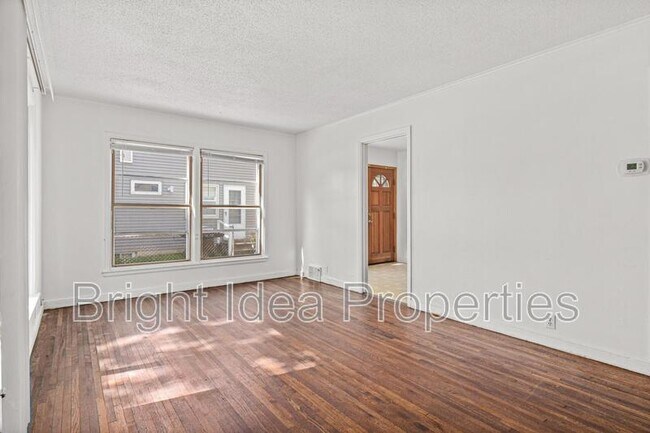 Building Photo - 4011 Welcome Ave N