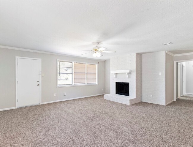 Foto del edificio - 2402 Hilton Head Dr