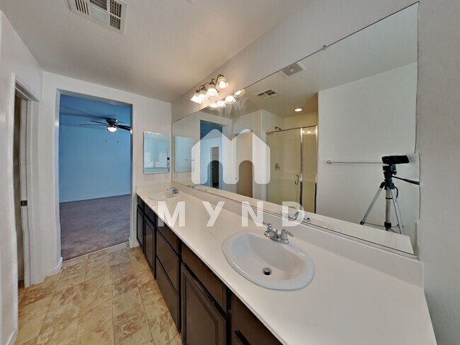 Building Photo - 7693 Lots Hills Dr