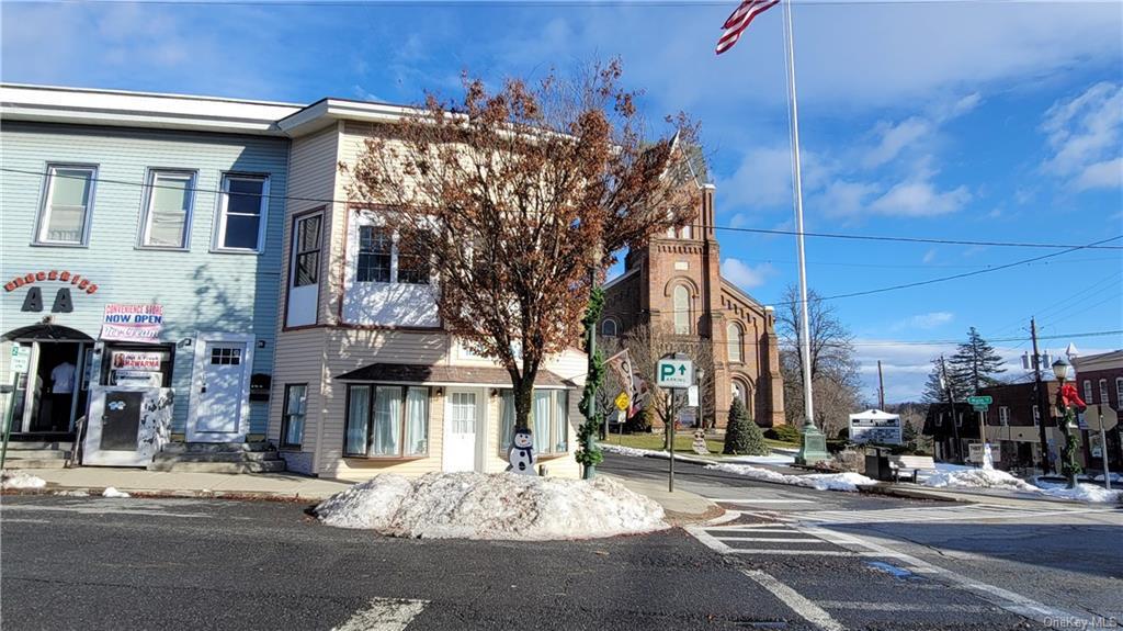 1 Main St, Highland, NY 12528 Room for Rent in Highland, NY