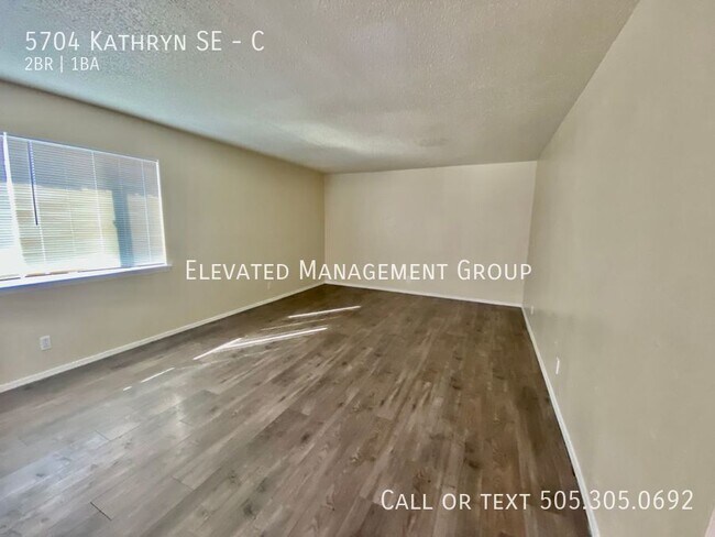 Foto del edificio - 5704 Kathryn Ave SE