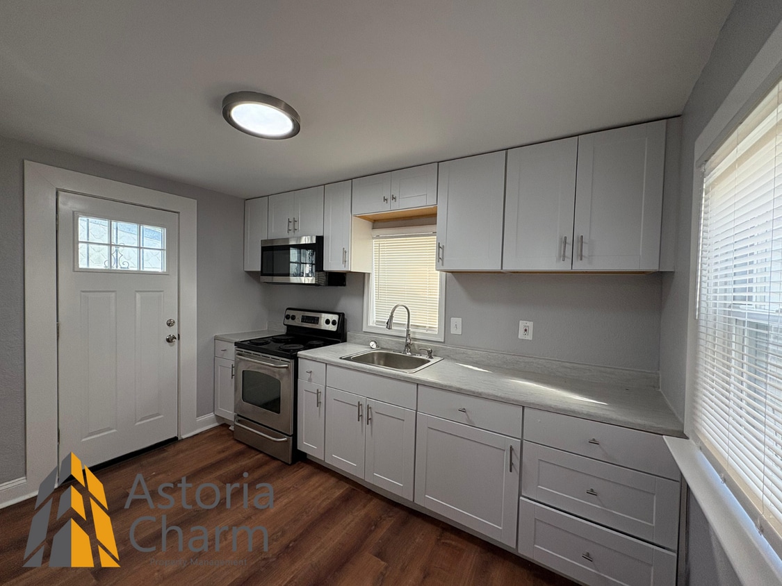 Photo - 2918 Ulman Ave