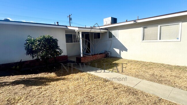 Foto del edificio - 1444 E Colton Ave