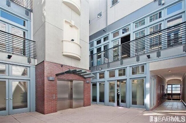 Building Photo - 181 S Park St