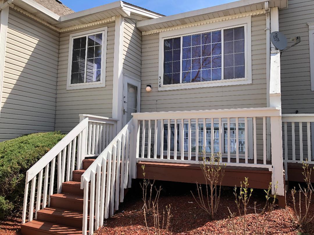 Foto principal - 316 Fieldstone Ct